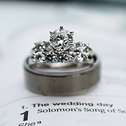 Luxury Jewellery | Unique & Hand Crafted Pieces Incuding Necklaces, Rings, Bracelets, Pendants & more | Free Worldwide Delivery