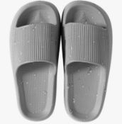 Grey Sliders Size EU 36-37 - EST £15 - V2-BOX 65