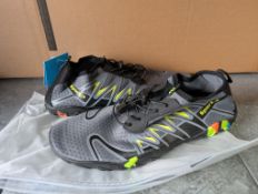 Sports Water Shoes Size 7 - Est £20 - U2-BOX 69