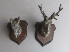 2-teiliges Konvolut von jagdlichen Wandappliken