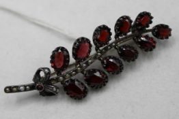 Granat Perlen Brosche um 1900