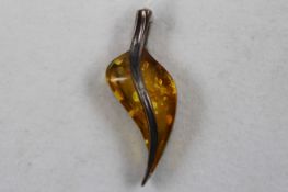 Bernstein Anhänger Silber 925 Gdansk Polen 2. H. 20 Jh.