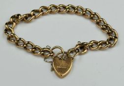 A 9ct gold bracelet with heart shaped fastener with an approximate weight of 8.7g