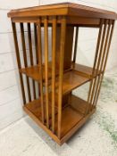 An Edwardian inlaid mahogany revolving bookcase (H86cm W46cm D46cm)