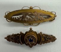 Two 9ct gold brooches with metal pins, approximate combined total weight 5.7g