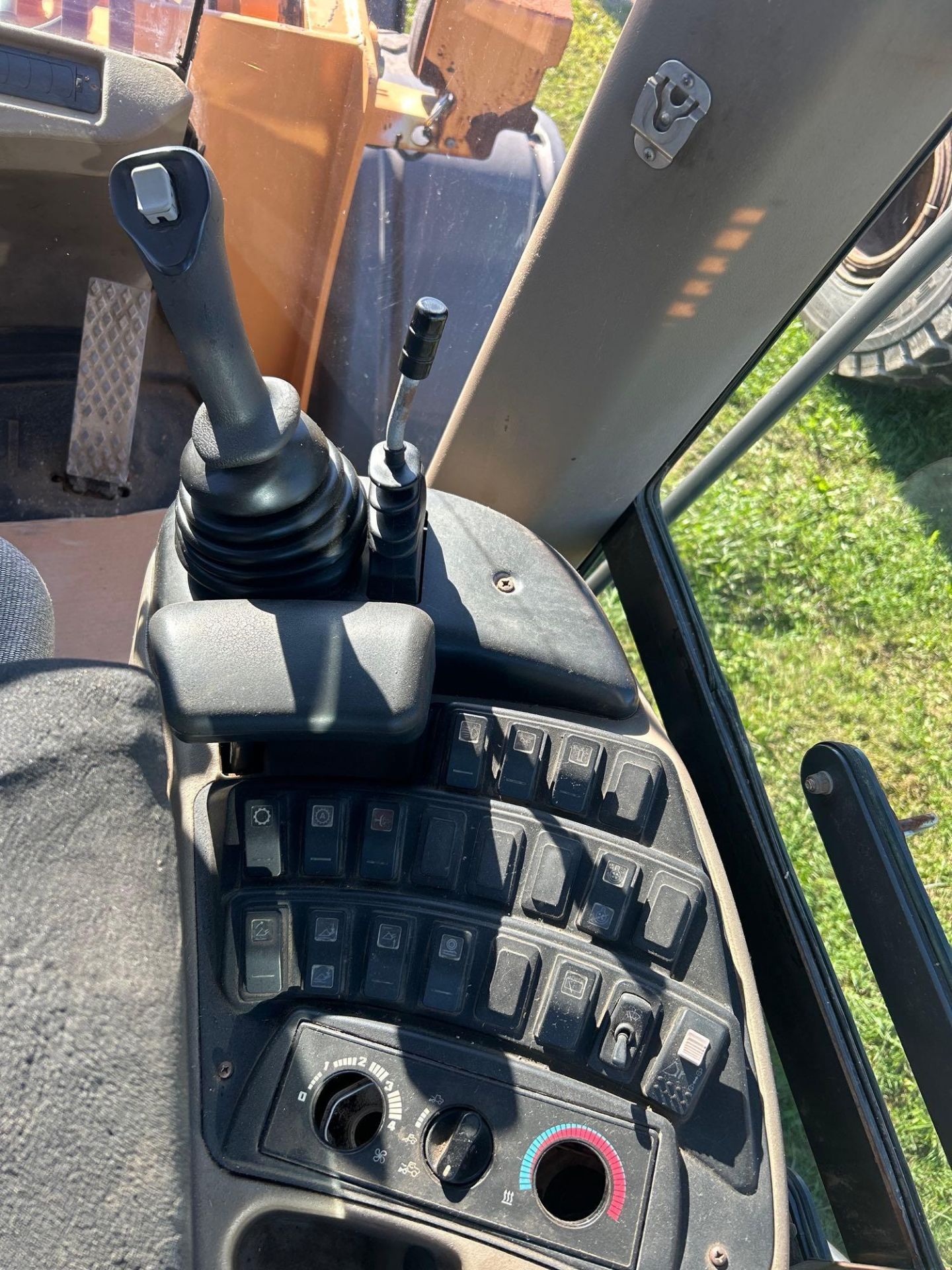 2008 CASE 721E Wheel Loader - Image 19 of 22