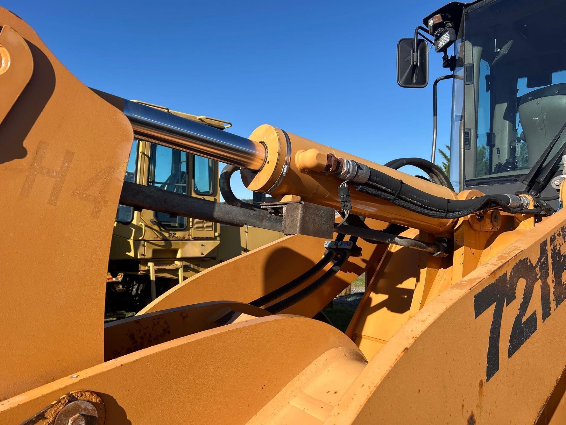 2008 CASE 721E Wheel Loader - Image 14 of 22