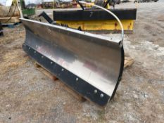 Snow Dogg 7.5' Snow Plow w/Bracket
