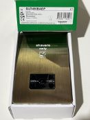 15 x SCHNEIDER GU7490BABP Screwless 2G 115/230V Shaver Sockets Antique Brass