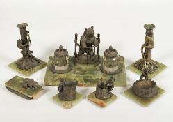 seltene Schreibtischgarnitur "Bären", siebenteilig, wohl Russland, E.19.Jh.