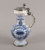 Enghalskrug, Fayence, Nürnberg, um 1730-1740