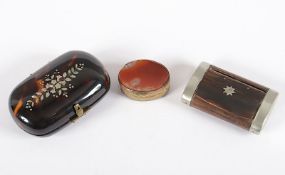 zwei Tabatièren und ein Portemonnaie, Frankreich, E.19.Jh.