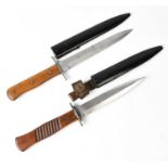 GOTTLIEB HAMMESFAHR, SOLINGEN, FOCHE; a WWI Imperial German army trench fighting knife, the 15cm