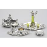 Sammlung von Jugendstil-Tafeldekorationen