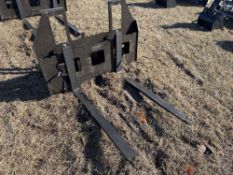 NEW 45IN. FORK FRAME W/ 42IN. FORKS SKID STEER ATTACHMENT