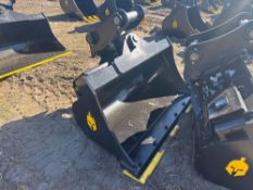 NEW TROJAN 60IN. TILTING BUCKET EXCAVATOR BUCKET 65mm pins fits to: Cat 311/312/313/314, Kobelco