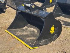 NEW TROJAN 60IN. CLEAN UP BUCKET EXCAVATOR BUCKET 65mm pins fits to: Cat 311/312/313/314, Kobelco