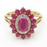 9ct gold ruby ring (3.9g) Size R