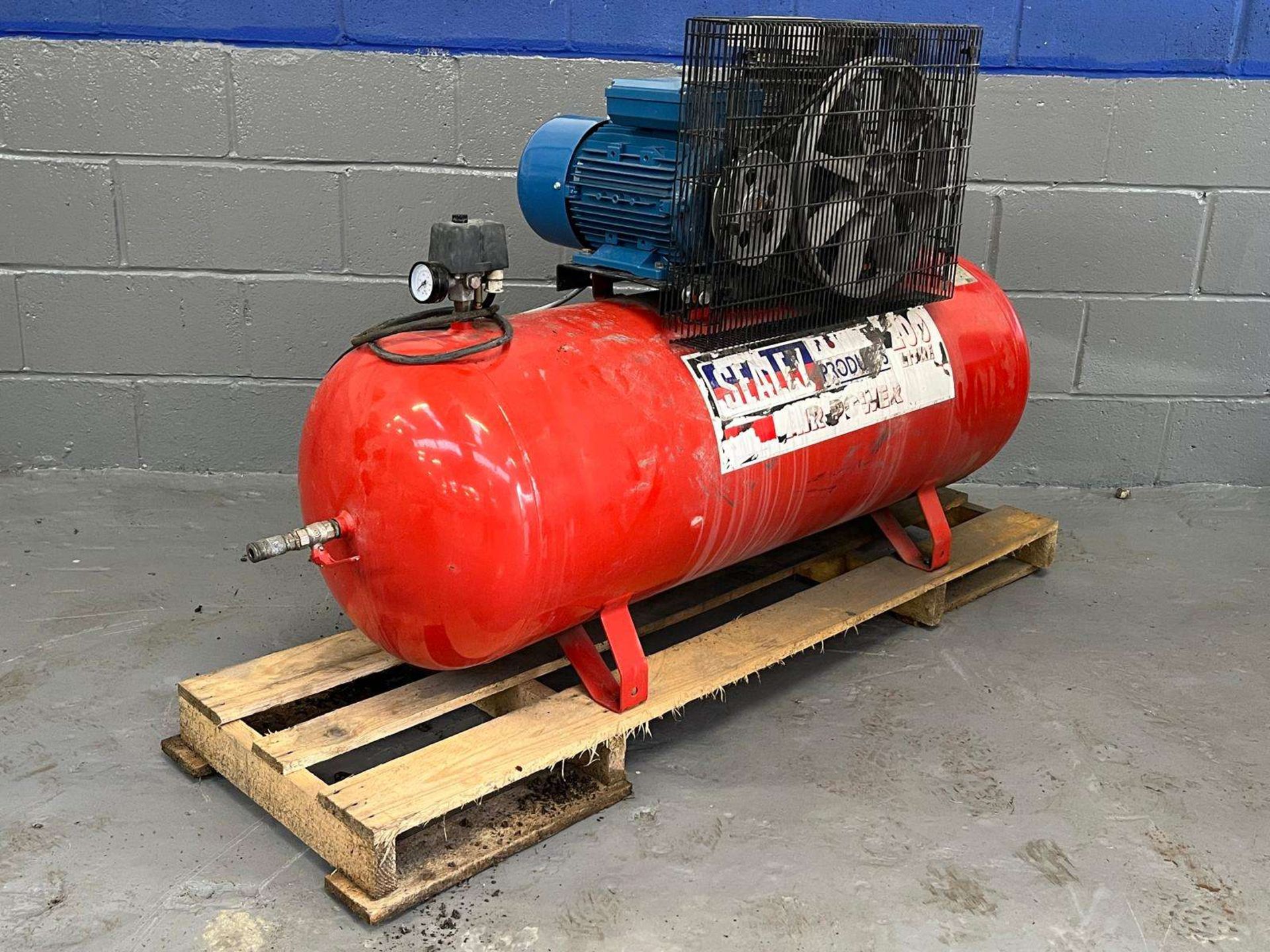 Sealey 200Ltr 240V Air Compressor&nbsp; - Image 3 of 6