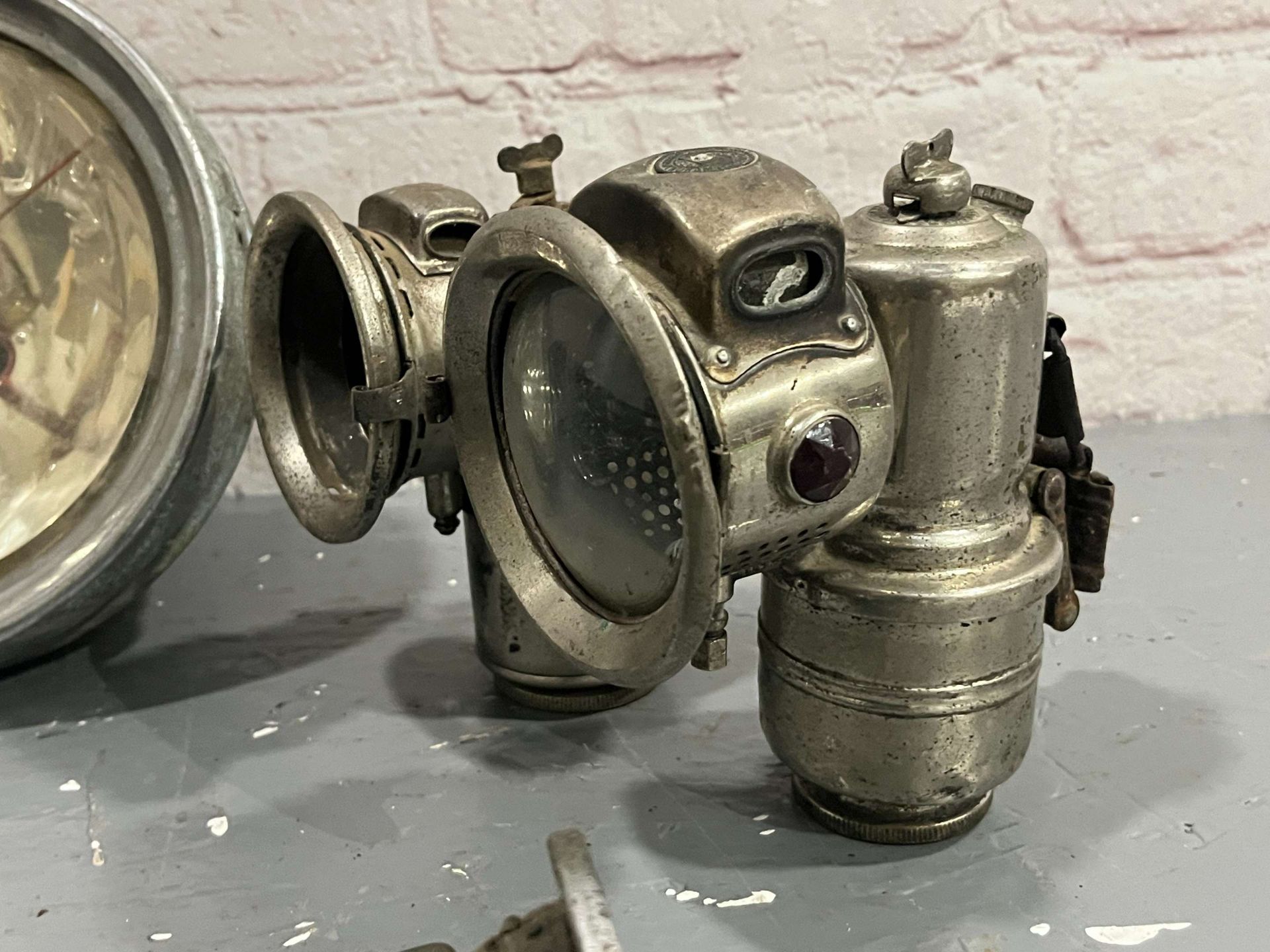 Large Quantity of Carbide Bicycle Lamps - Image 8 of 9