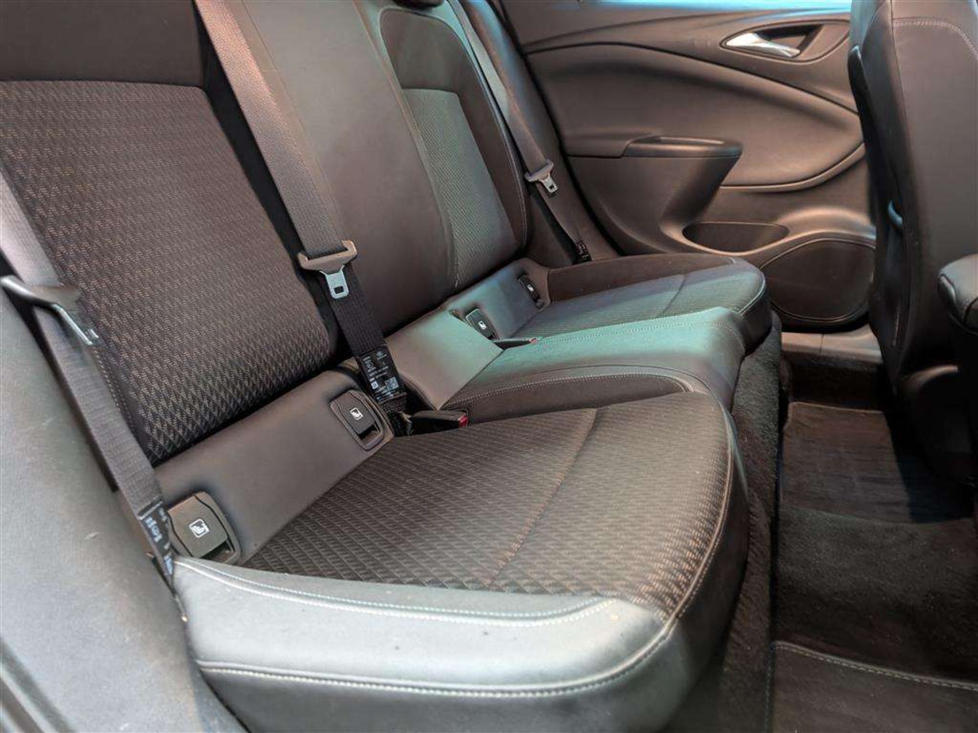 2019 VAUXHALL ASTRA GRIFFIN - Image 18 of 30