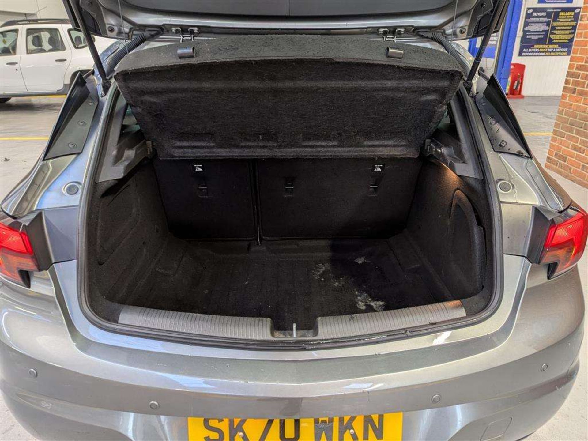 2020 VAUXHALL ASTRA SRI VX LINE NAV TUR - Image 13 of 30