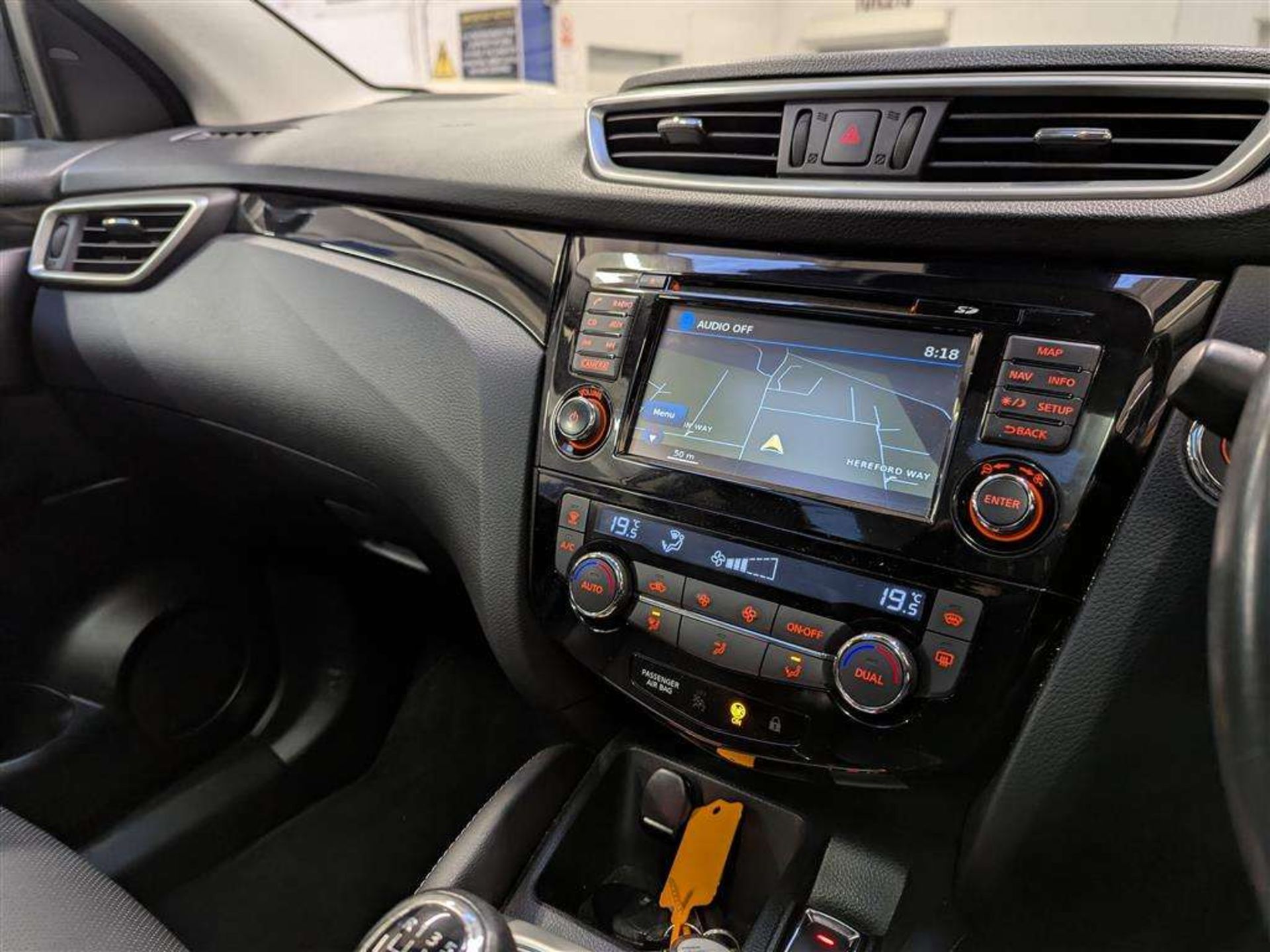 2016 NISSAN QASHQAI TEKNA DCI - Image 22 of 29