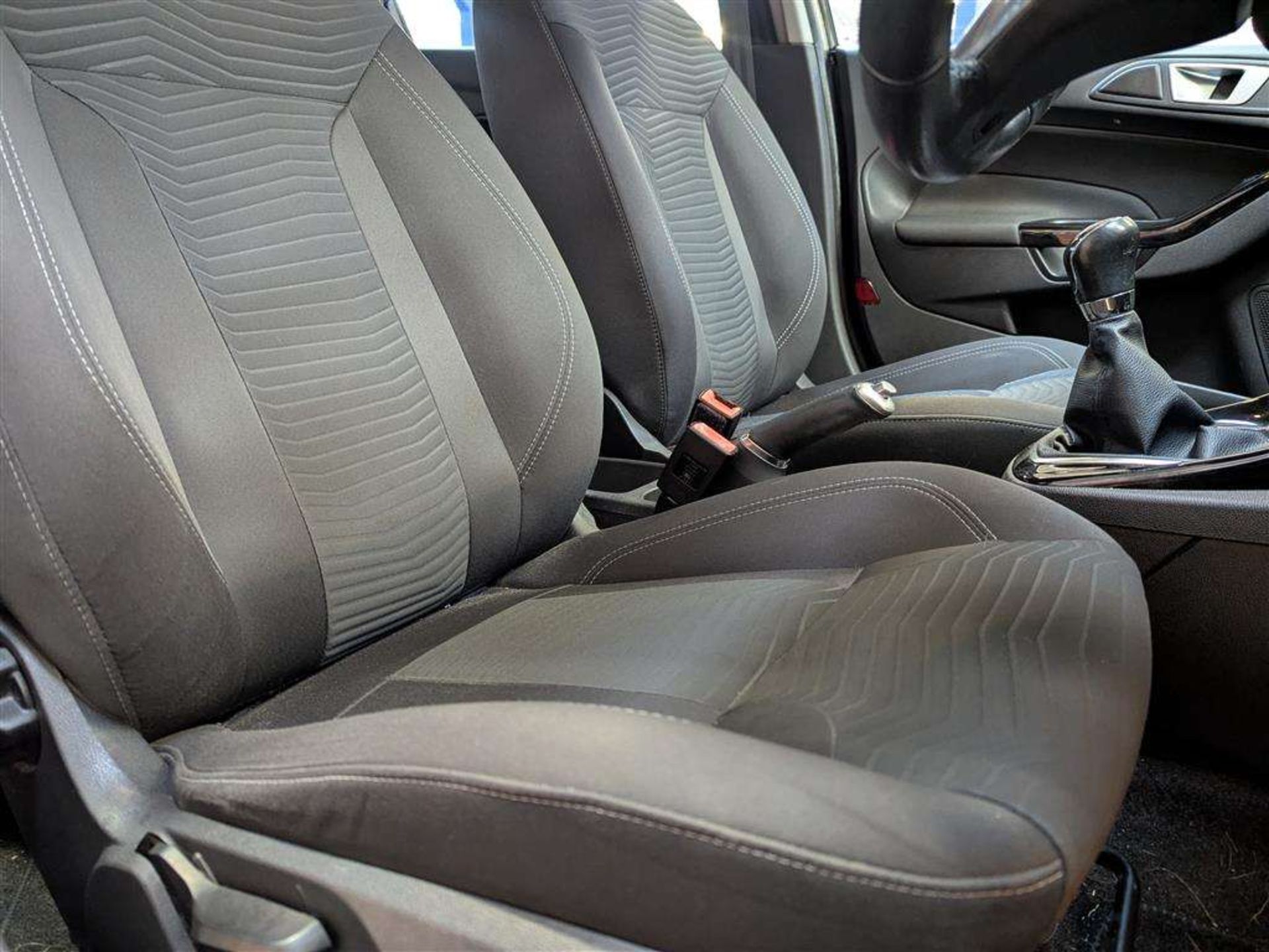 2016 FORD FIESTA ZETEC TURBO - Image 15 of 56