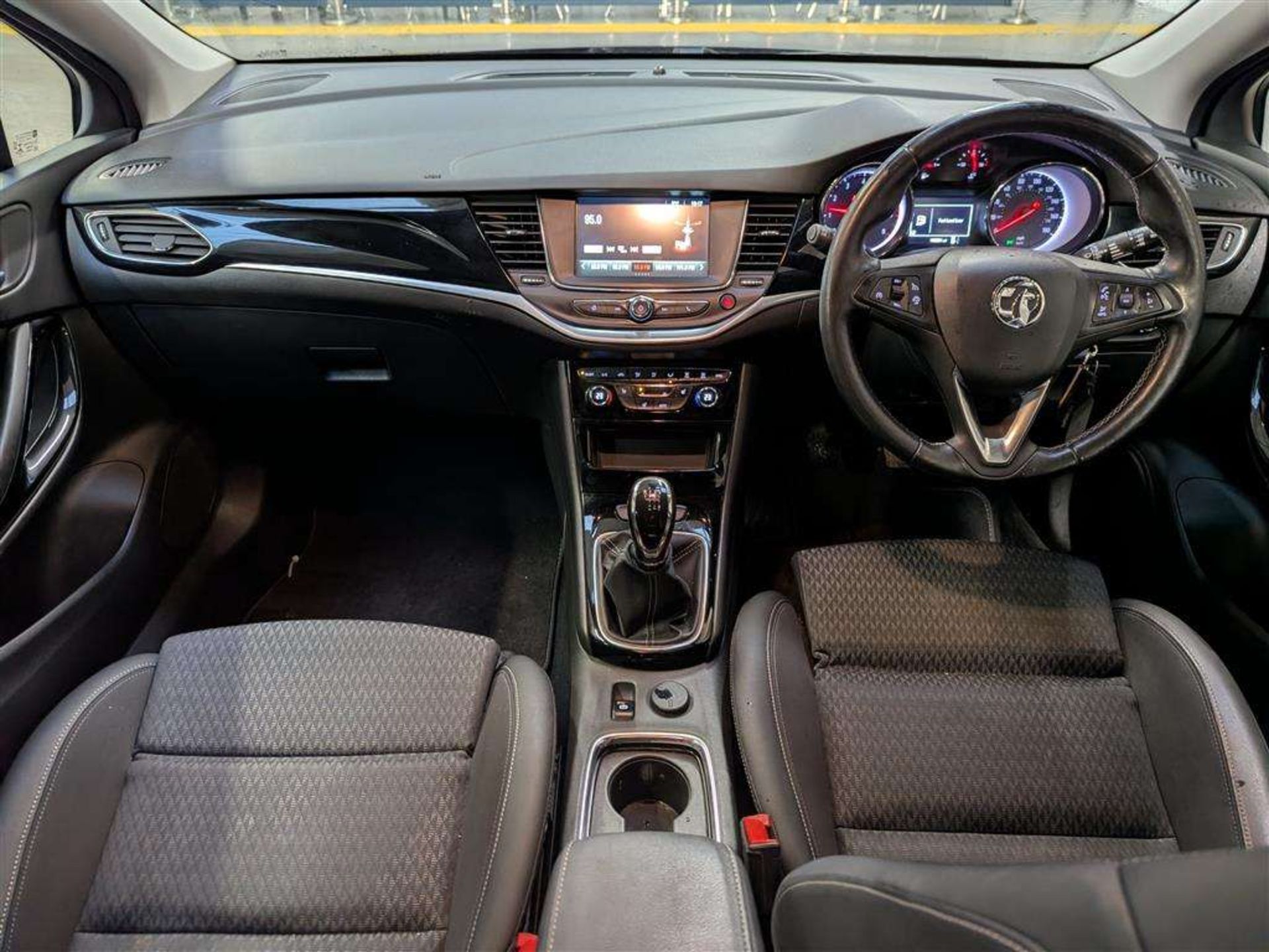 2019 VAUXHALL ASTRA GRIFFIN - Image 7 of 30