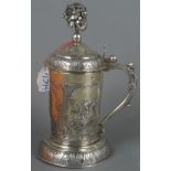 Deckelhumpen. Wohl Augsburg, Meister Hans Baur III. Silber, Gesamtgewicht ca. 545 g, vermeilt, gepu