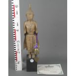 Stehender Buddha. Asien. Bronze, gold gefasst, auf Holzsockel. Zertifikat Nr. 3363 von Art & Antiqu
