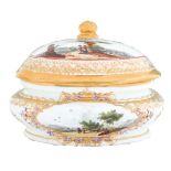 Ovale Zuckerdose. Meissen 1730-35. Balusterförmig, sich nach unten verjüngend, auf eingeschnürtem S