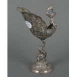 Historismus-Nautiluspokal. Wohl Hanau, J.D. Schleissner & Söhne 19. Jh. 13-lötiges Silber, ca. 474