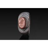 ROMAN RED STONE INTAGLIO OF AN EAGLE IN SILVER RING
