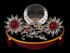 LOT SWAROVSKI CRYSTALS SCS DAISY PAPERWEIGHT STAND IOB