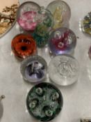 A COLLECTION OF CAITHNESS PAPERWEIGHTS TO INCLUDE "REFLECTIONS" 1994 COLLECTORS CLUB, "TRIPLE CROWN"