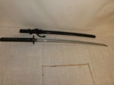 A VINTAGE JAPANESE MARTIAL ARTS KATANA TRAINING SWORD AND SCABBARD, 70CM BLADE, PIERCED BRONZE