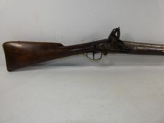 AN ANTIQUE FINTLOCK DOG LOCK MUSKET, 94CM BARREL, WOODEN STOCKED WITH BRASS MOUNTS, LENGTH 135CM
