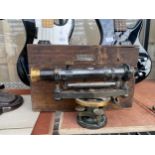 A VINTAGE KEUFFEL & ESSER CO NEW YORK SURVEYORS LEVEL WITH WOODEN CARRY CASE