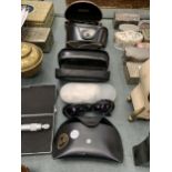 FIVE PAIRS OF SUNGLASSES IN CASES TO INCLUDE MARKED 'RAY-BAN', 'GUESS', 'BVLGARI' ETC