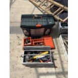 A PLASTIC TOOL BOX WITH AN ASSORTMENT OF TOOLS TO INCLUDE SCREW DRIVERS AND A G CLAMP ETC
