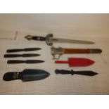 A 20TH CENTURY CHINESE DAGGER AND SCABBARD, 30CM BLADE AND A COLLECTION OF THROWING KNIVES