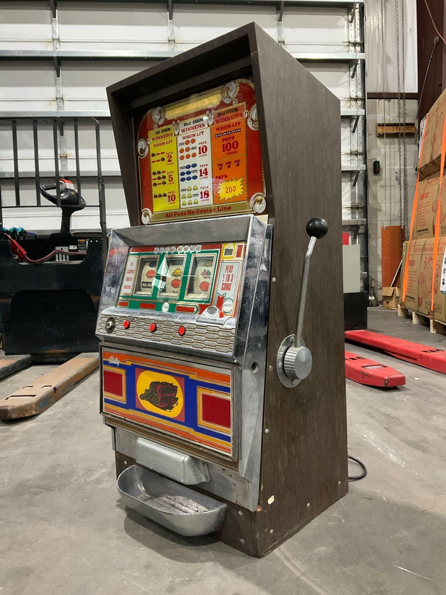 BALLY VINTAGE SLOT MACHINE, ELECTRIC, WORKS ***FREE LOADING ASSISTANCE ...