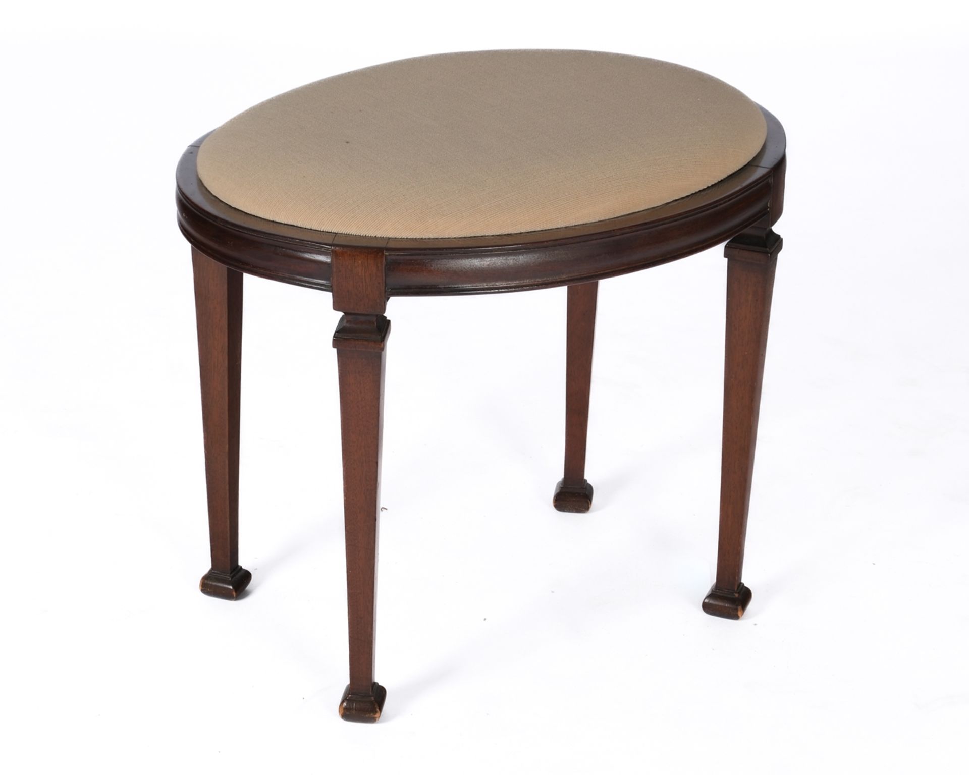 Ovaler Klavierhocker, Anfang 20. Jh., Mahagoni, 44 x 53 x 41 cm, Polster statt Geflecht ergänzt - Bild 2 aus 2