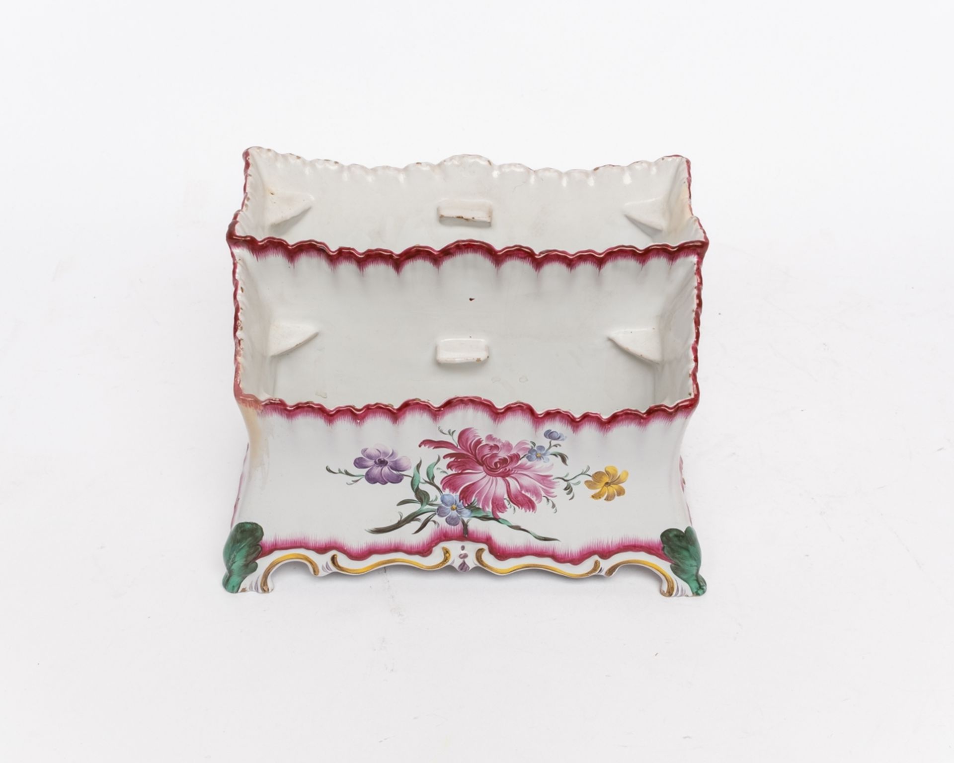 Jardinière, Straßburg, um 1762-70, Joseph Hannong, Fayence, farbiger Aufglasurdekor mit fleurs fine