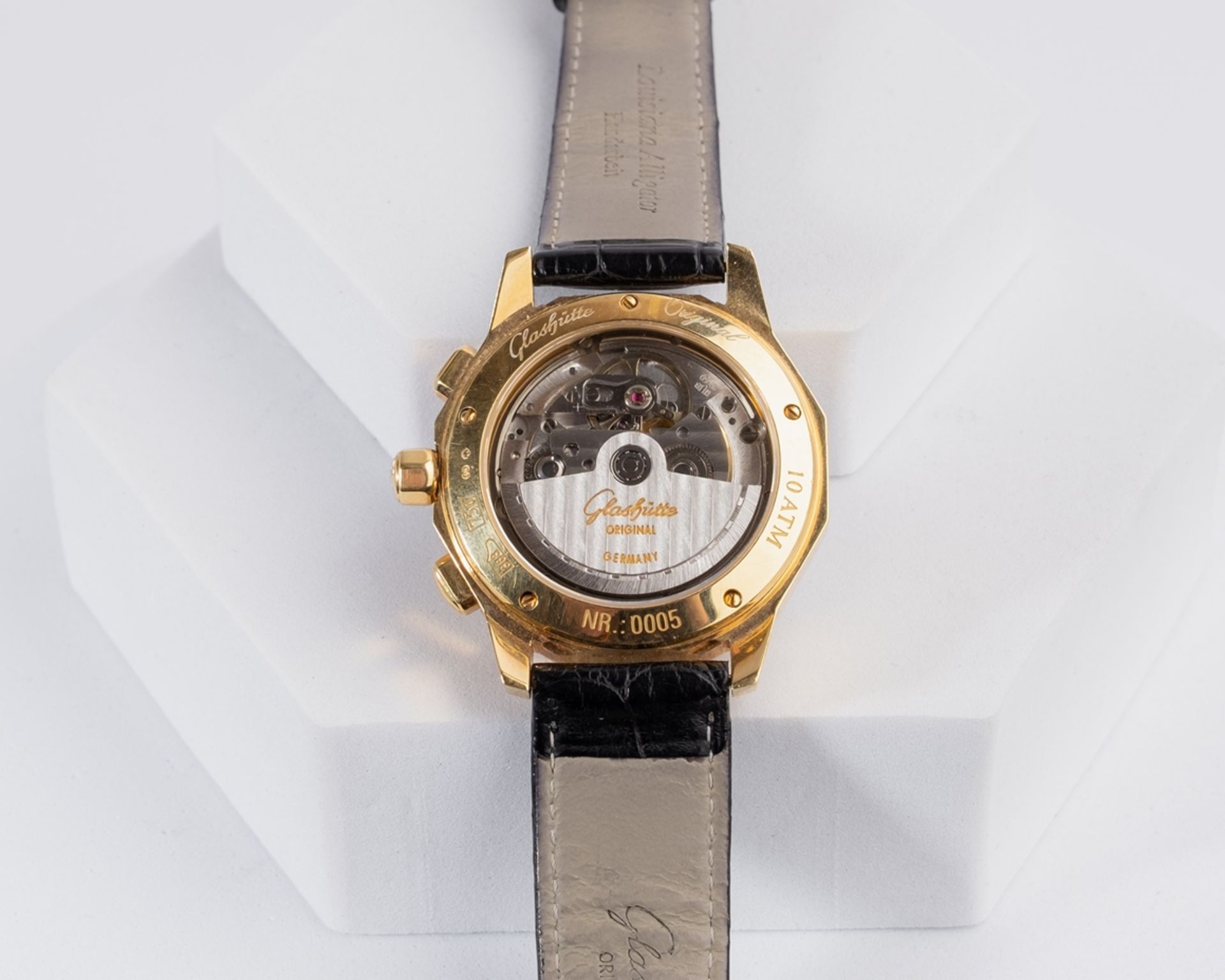 Glashütte Original Sport Chronograph midi, Seriennummer 0005, Gehäuse in 18kt Gelbgold, 12-eckige L - Bild 2 aus 2