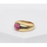 Ring, 14kt Gelbgold,  pinker Turmalin-Cabochon, 8.7 x 7.5 x 4 mm, ca. 9.0 g, RM 61