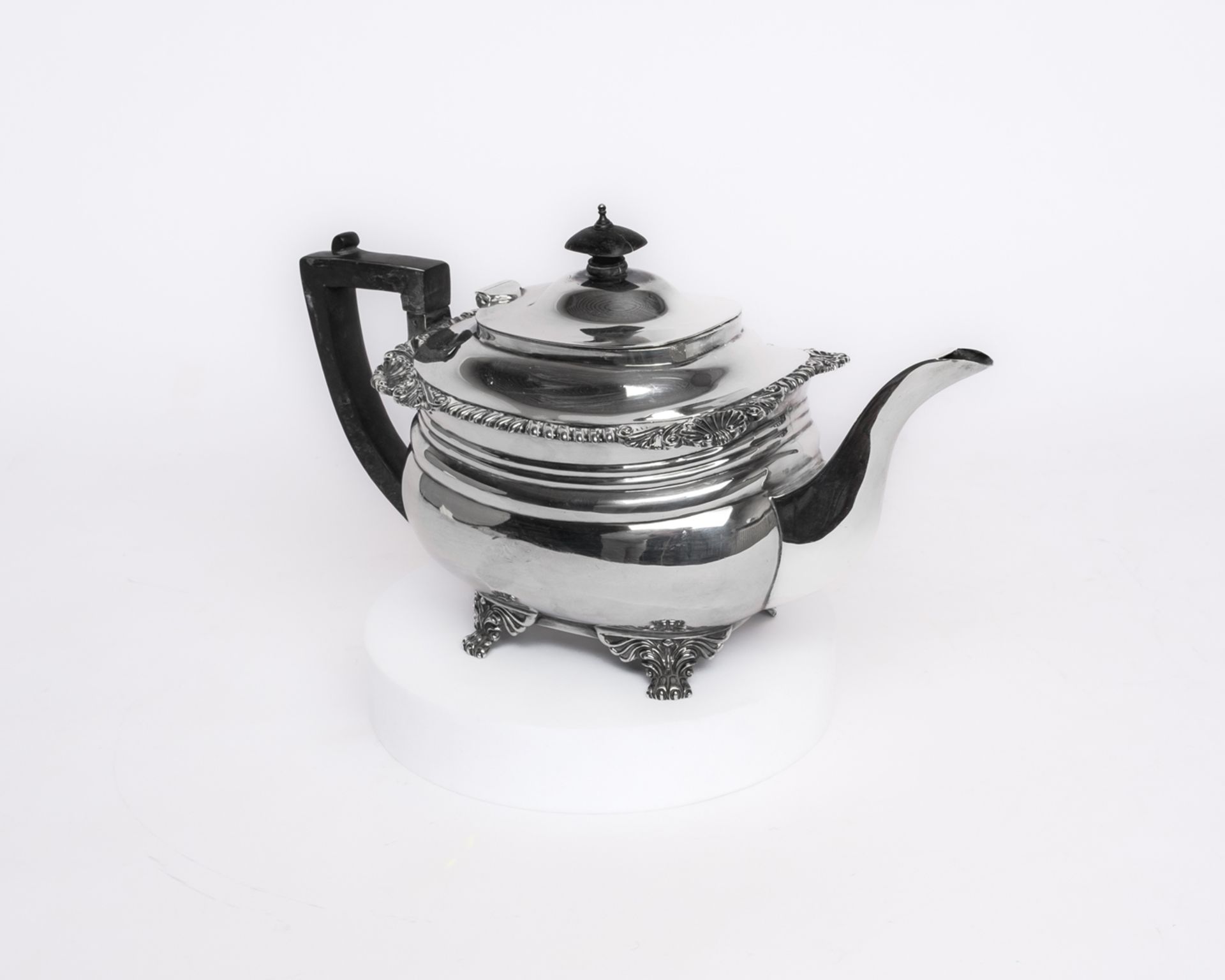 Teekanne, Silber 925, London, 1919, C.S. Harris & Sons Ltd, vierseitige, leicht gebauchte Form auf  - Bild 2 aus 3