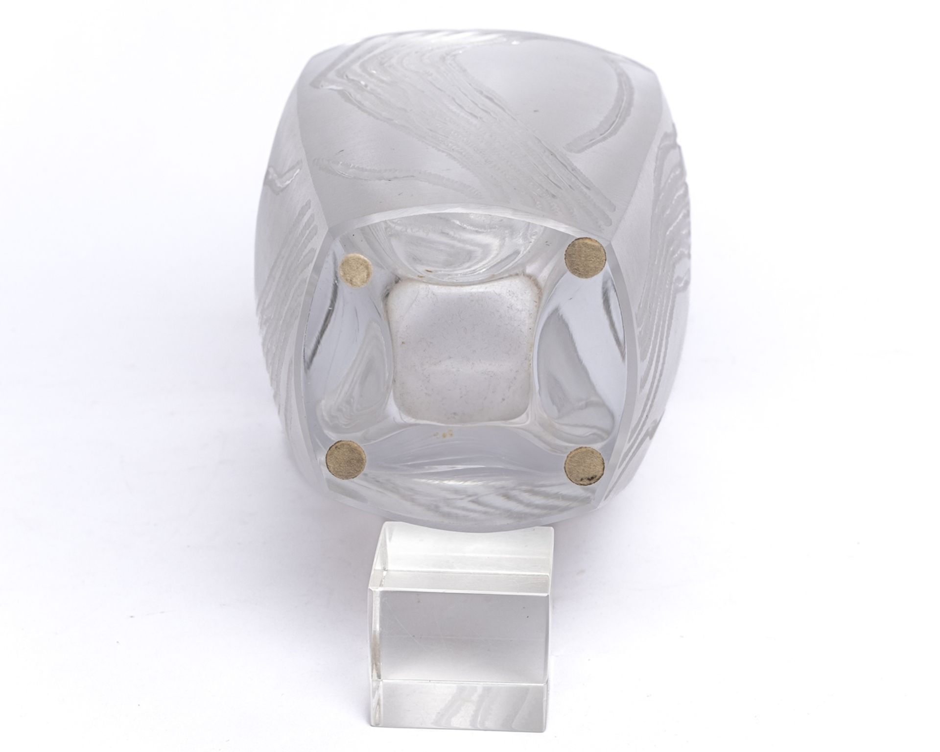 Vase, "Yasna", Lalique, farbloses Glas, teils mattiert, vierseitig, abstrakter Liniendekor, Vierpas - Bild 2 aus 4