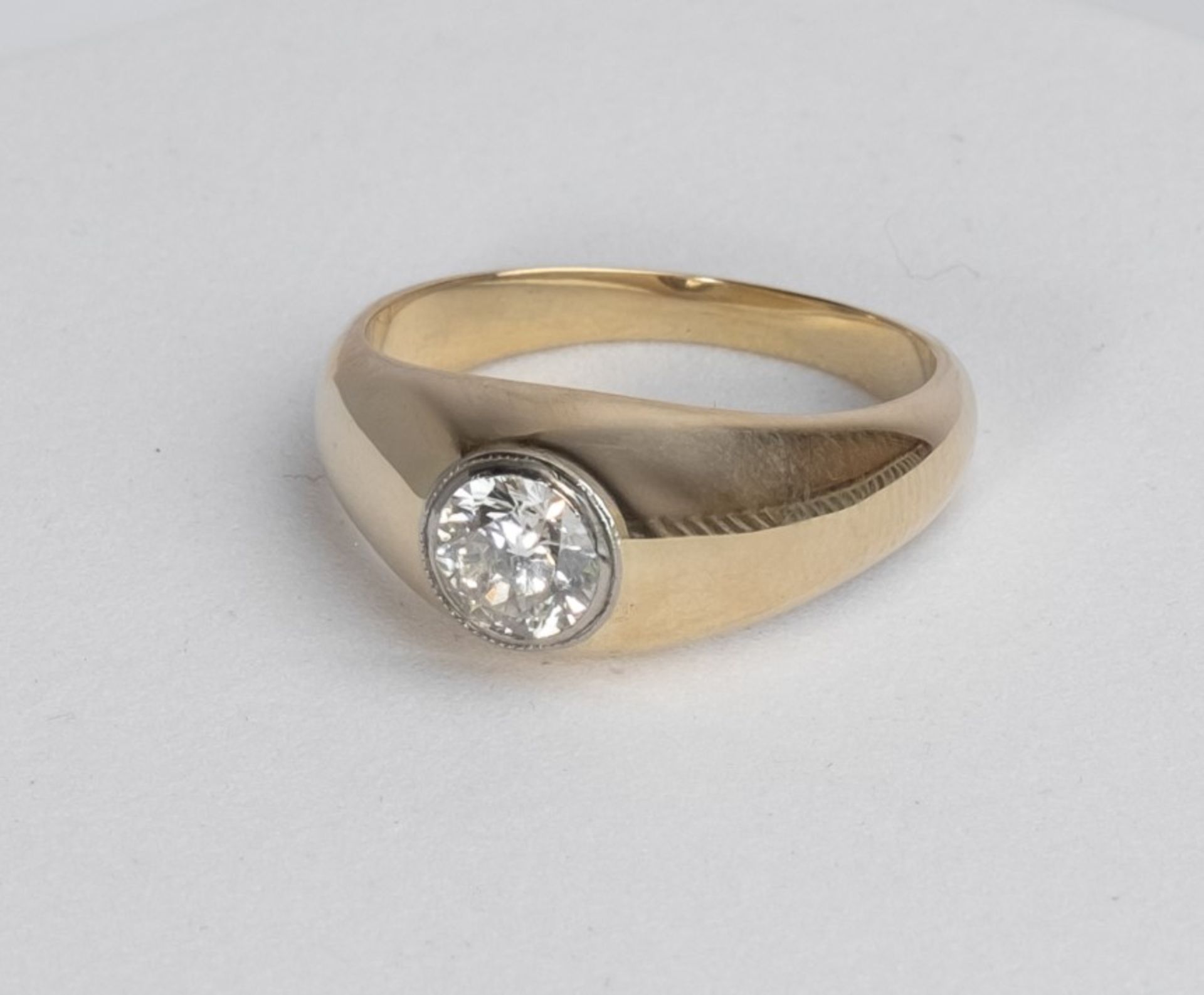 Solitär-Ring, 14kt Gelbgold, 1 Brillant ca. 0.70 ct., ca. 7.9 g, RM 61
